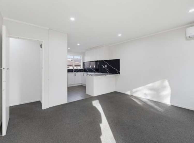 2/24A Vine Street Mangere East_6