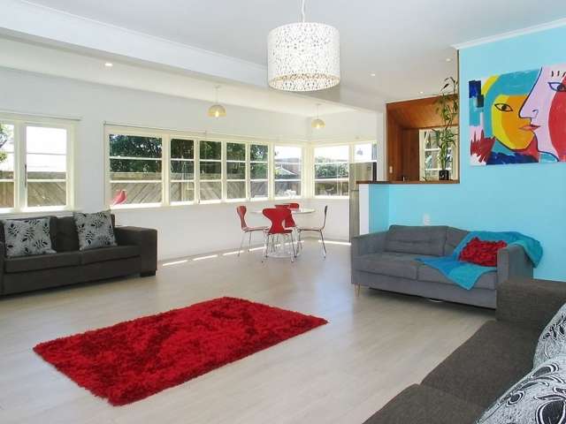 10 Richard Street Titahi Bay_1