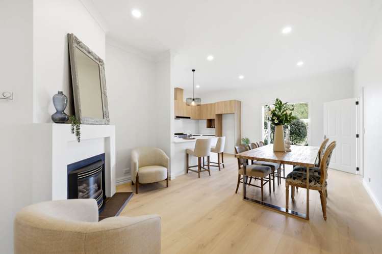 13 Eastvale Close Greenhithe_8