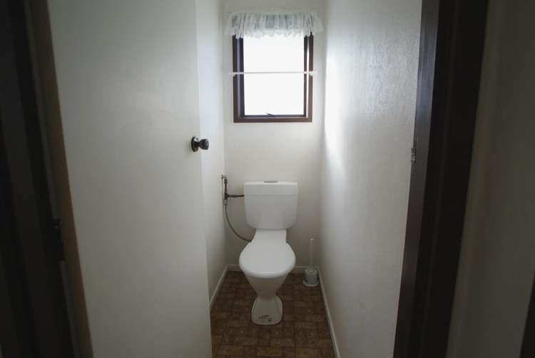 2/4 Church Street Onehunga_3