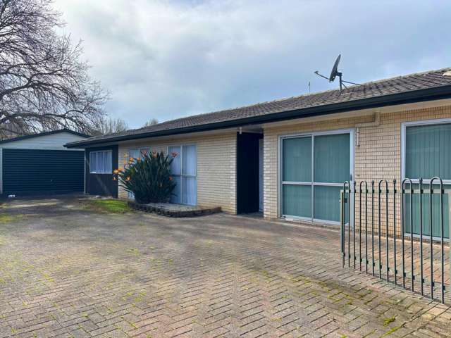 Comfort, Versatility, and Great School Zoning