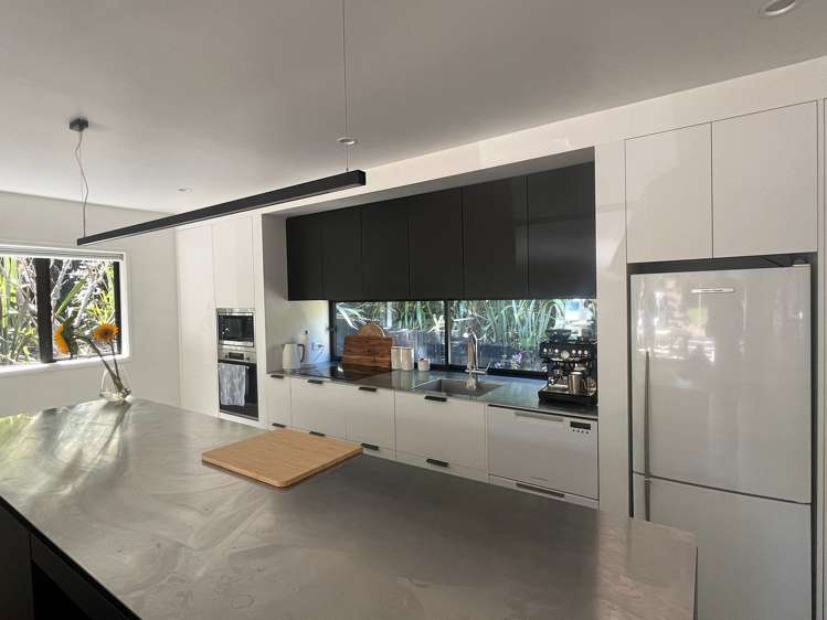 25a Hanlon Crescent Narrow Neck_4