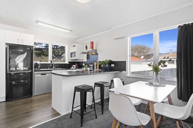 14 Wetherby Grove Wainuiomata_7