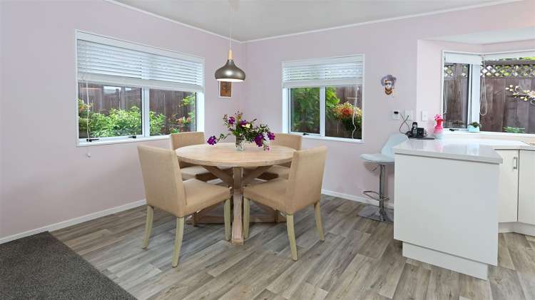 100b Rhinevale Close Henderson_6