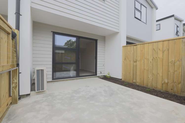 31 Wainuiomata Road Wainuiomata_8