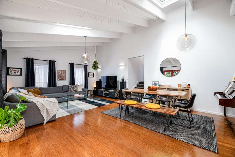 5 Derwent Crescent Titirangi_4