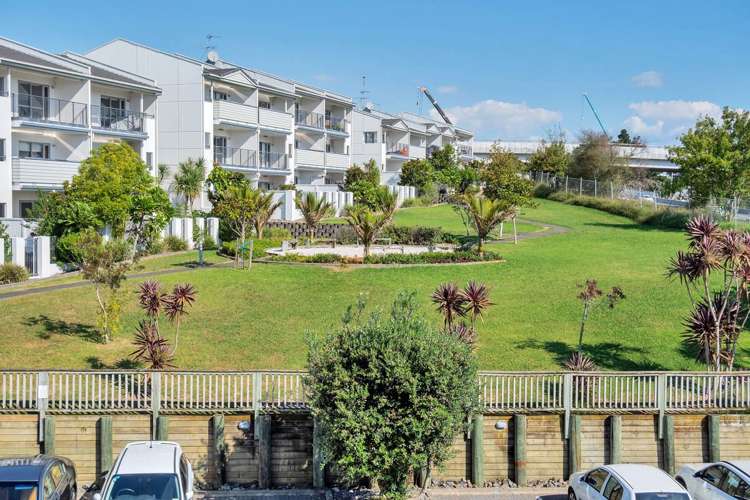 B15/60 Masons Road Oteha_6