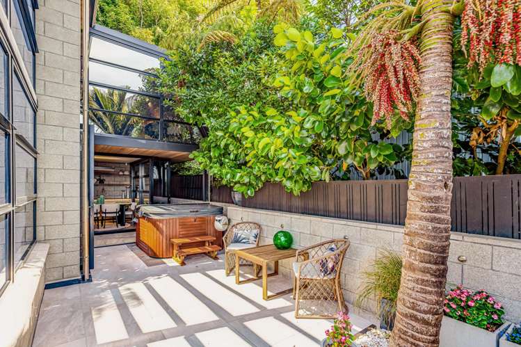 377A Karaka Bay Road Karaka Bays_12