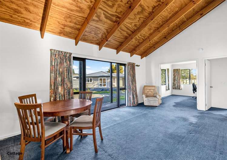 16 Eureka Road Eureka_13