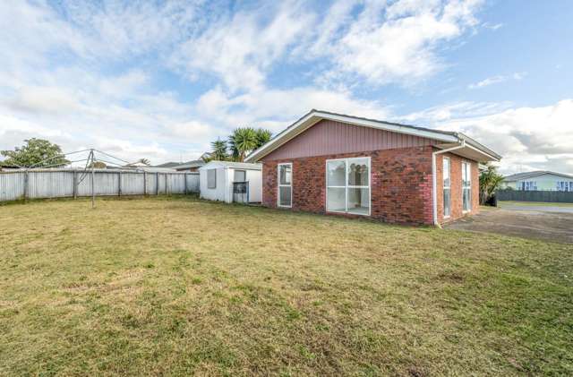 68 Chelburn Crescent Mangere East_3