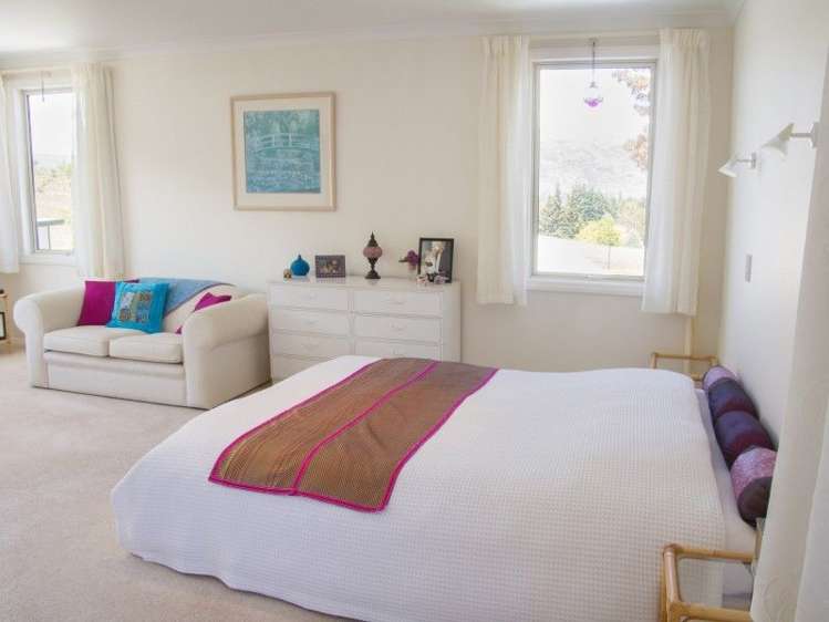 2 Allenby Place Wanaka_5