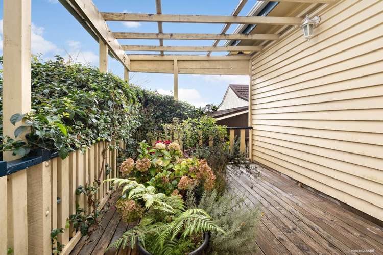 2/326 West Coast Road Glen Eden_3