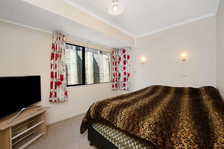 2/46 Burgess Road Johnsonville_11