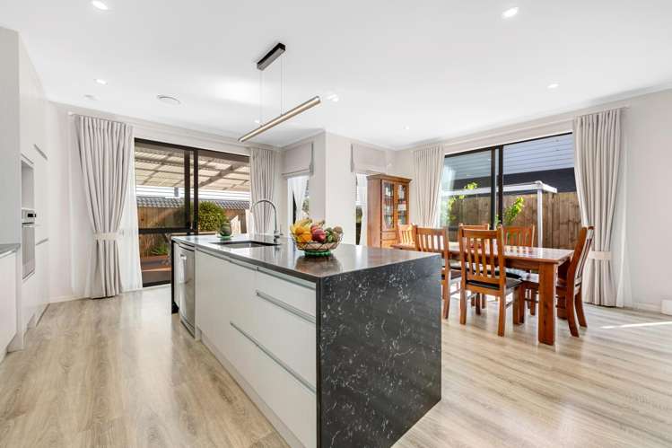 38 Terrasini Drive Flat Bush_5