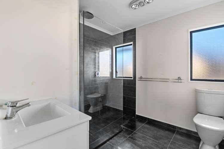 9a Holland Street Glenholme_10