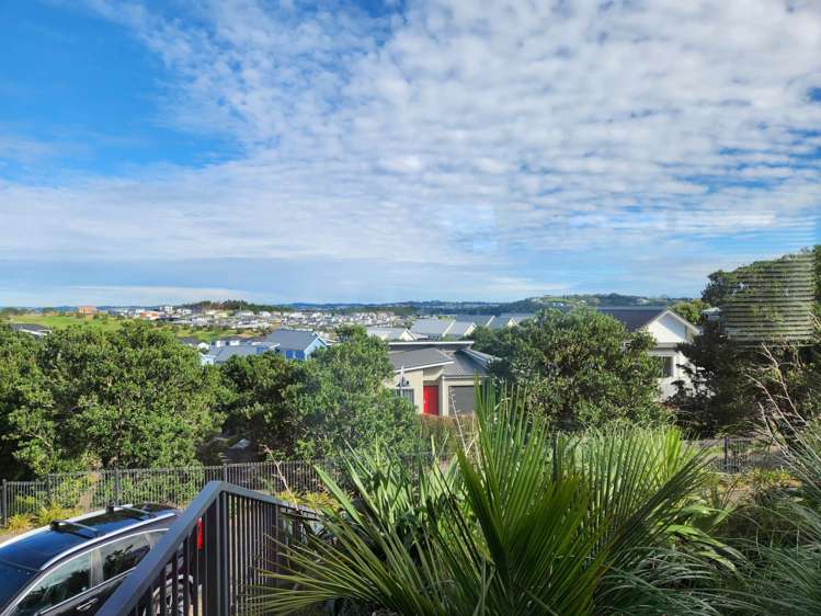 8 Barcliff Terrace Gulf Harbour_1