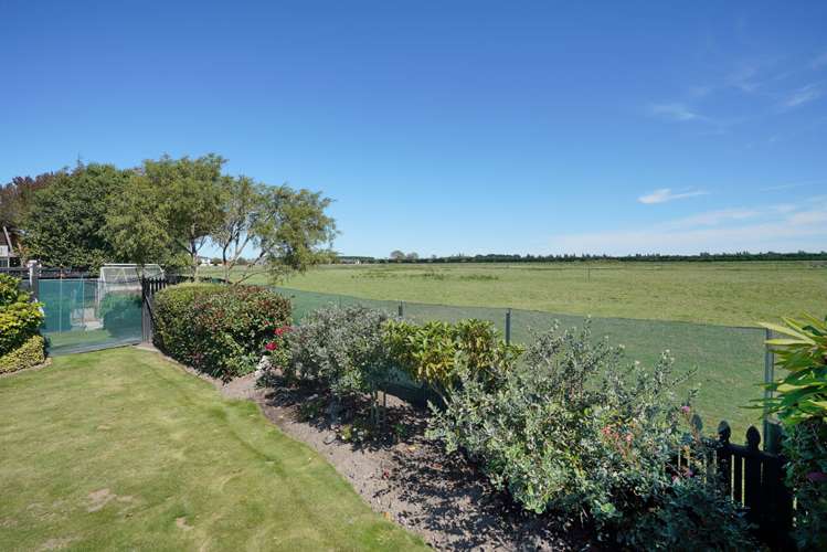 64 Roydon Drive Templeton_22