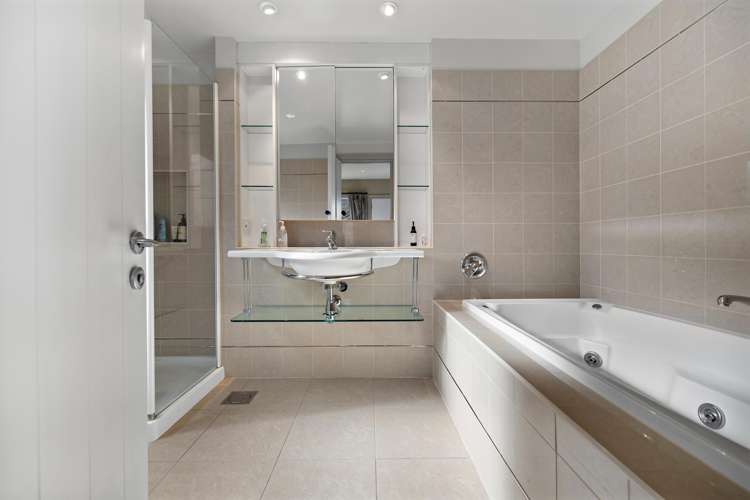 5 Vancouver Drive Queenstown_25