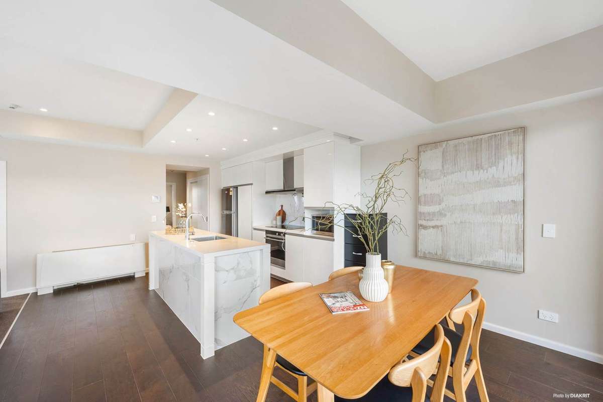 808/47 Beach Road_2