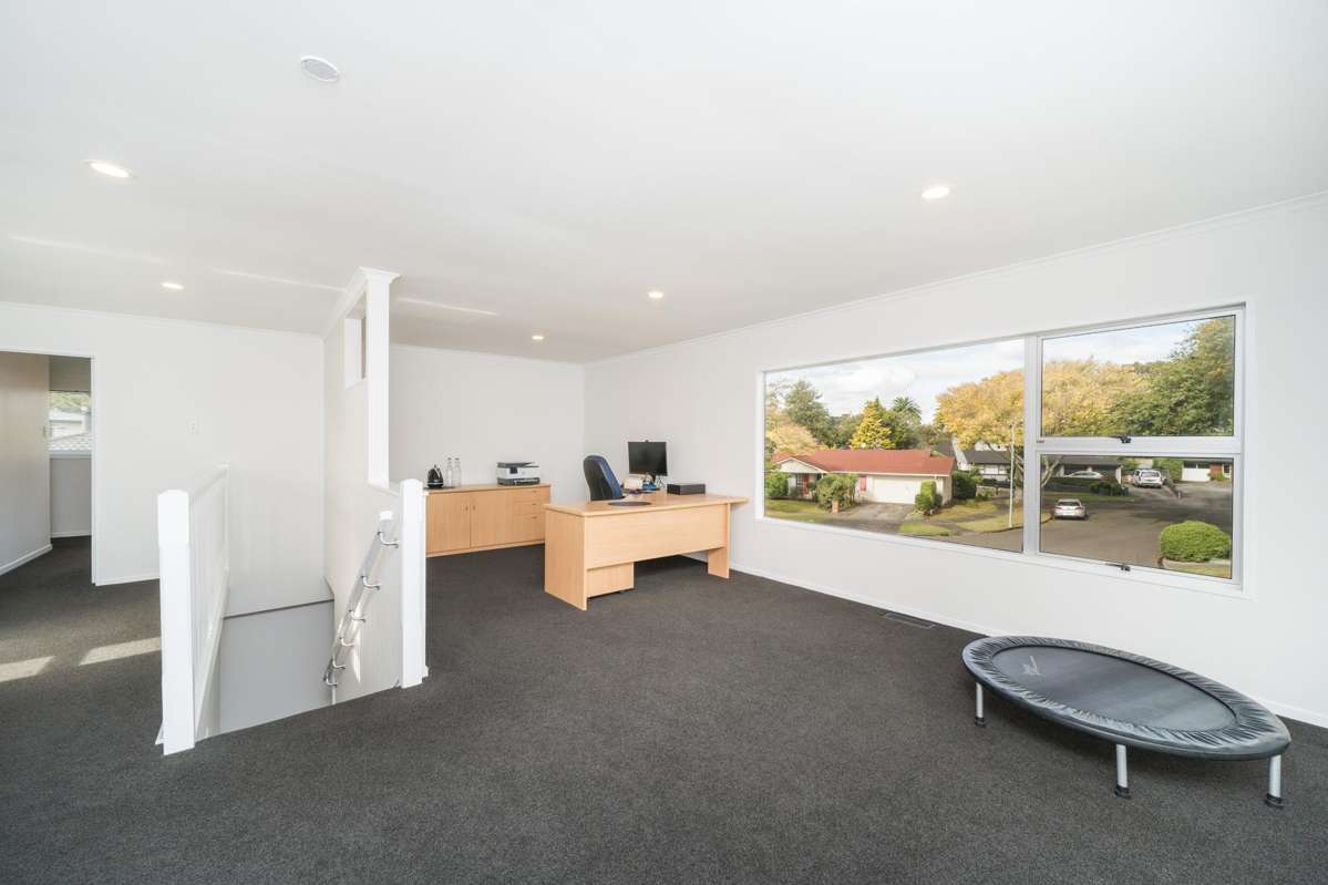 8 Aintree Crescent_5