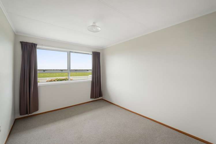 435 Fergusson Drive Thames_37