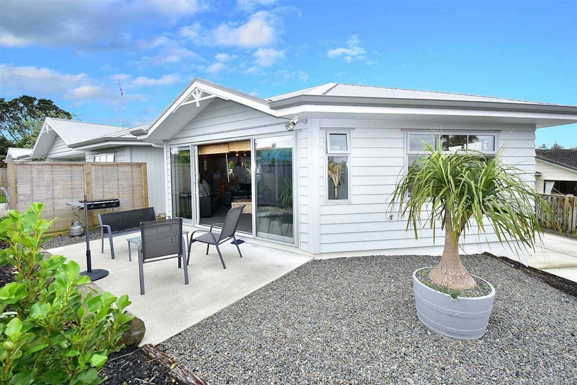 3/925 Whangaparaoa Road Manly_0