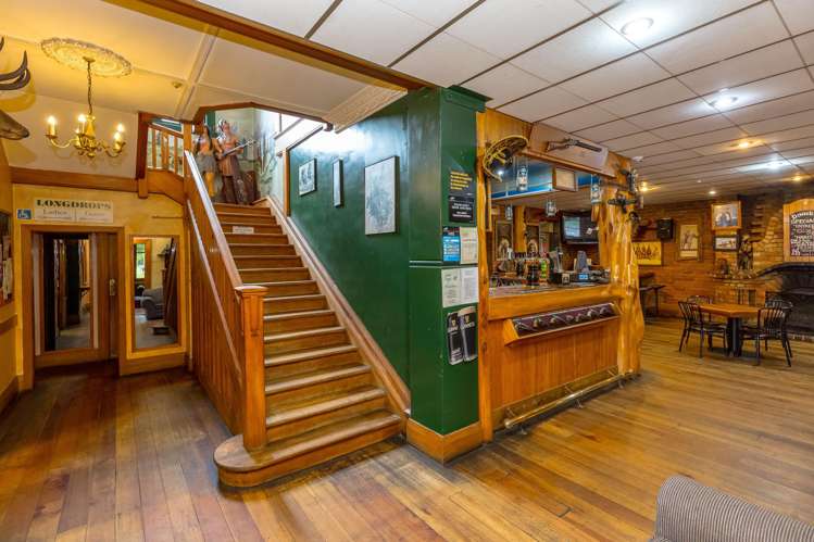 20 Memorial Square Carterton_30