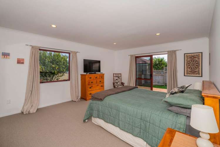 109 The Yardarm Pauanui_13