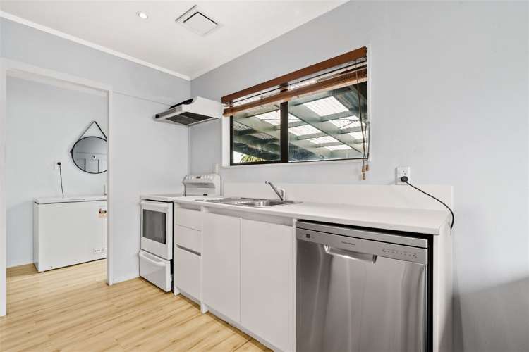 2/72 Settlement Road Papakura_3