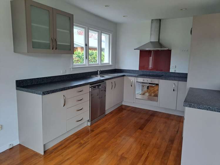 16 Hurunui Street Cracroft_4