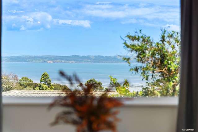 A HOME with a Heart and Harbour Views