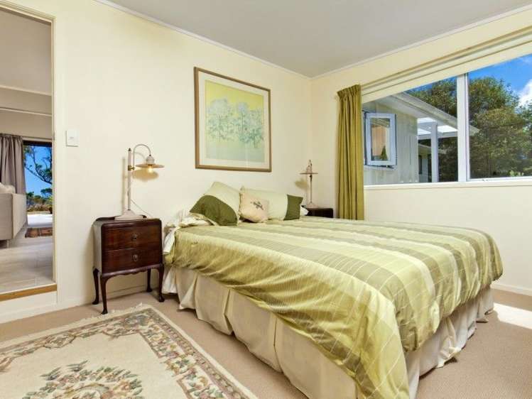 81 Oaia Road Muriwai_10