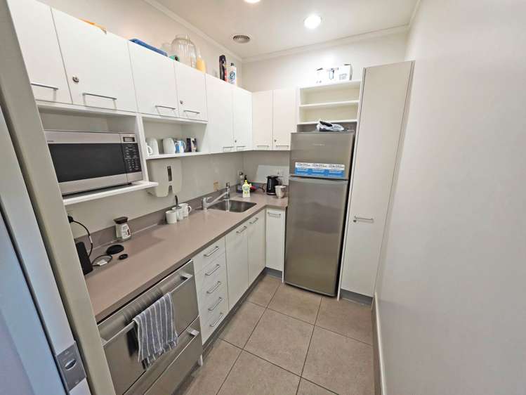 17 Great South Road Epsom_5