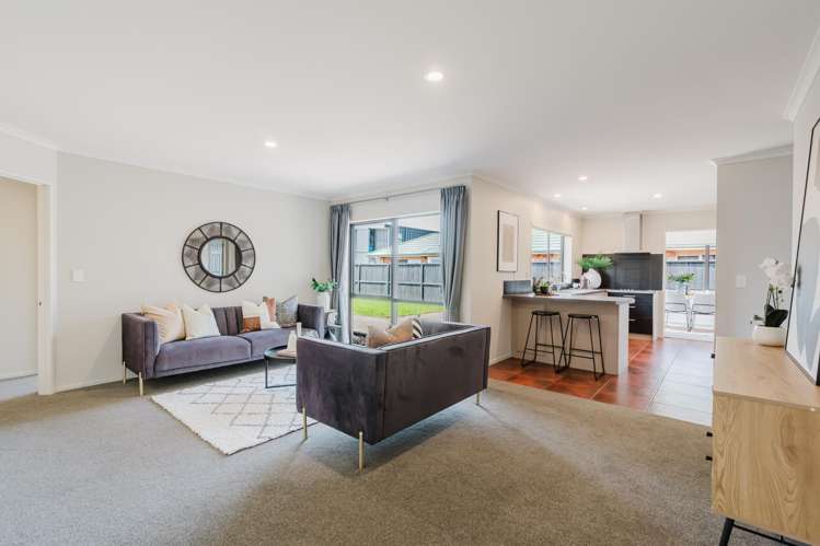 17 Burgundy Court Rototuna_11