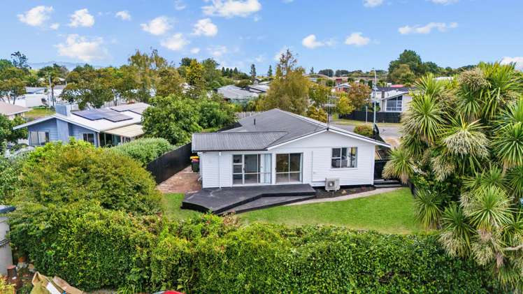 16 Rhonda Avenue Deanwell_2