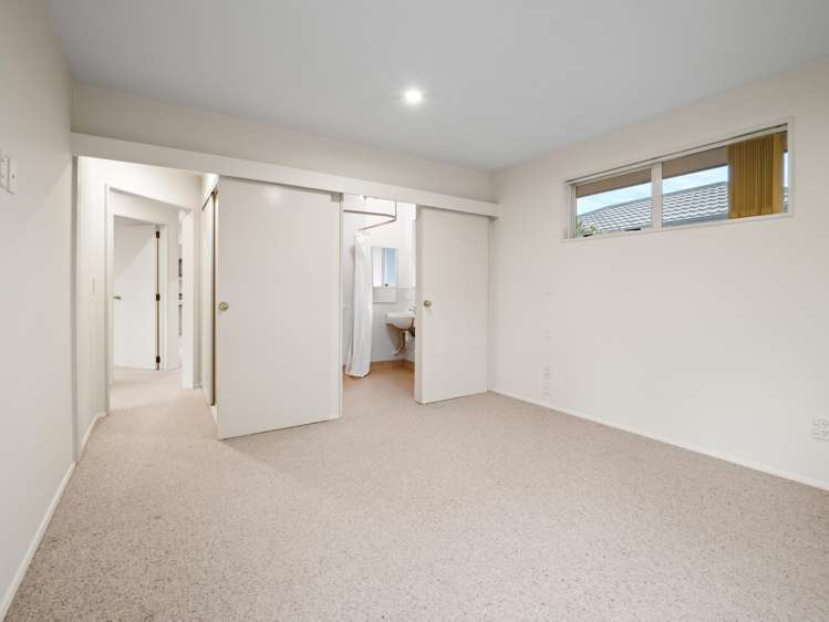 4 Netherby Lane Shirley_18