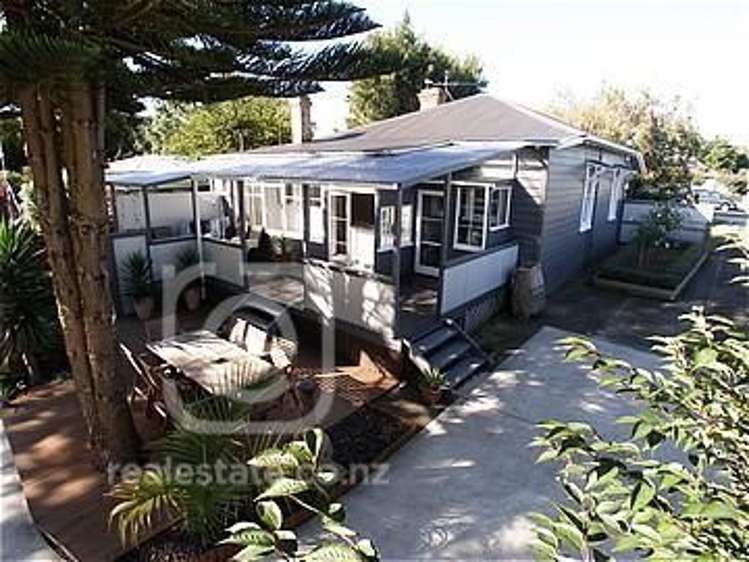 100 Gray Avenue Mangere East_3