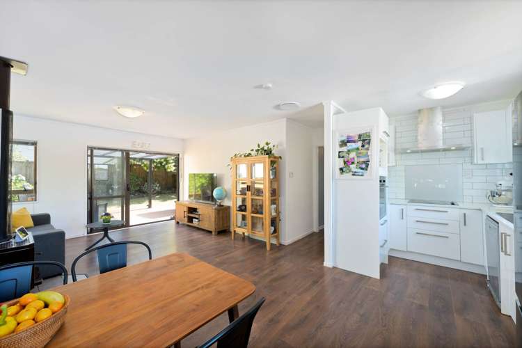 2/6 Orton Street Glenfield_4