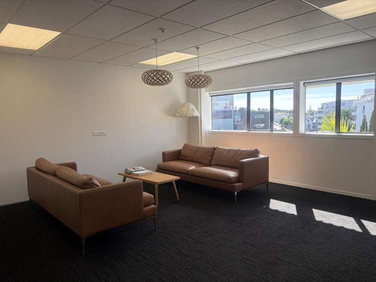 132 Hurstmere Road Takapuna_6