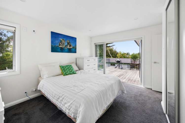 1/4 James Scott Place Te Atatu South_9