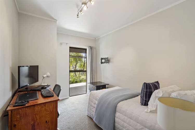 20 Robin Lane Browns Bay_19