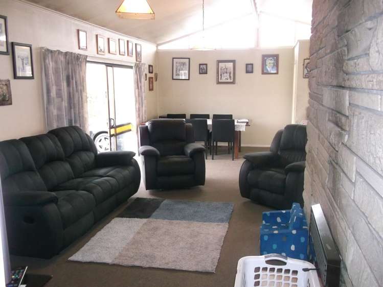 5 Lyndon Place Manurewa_10