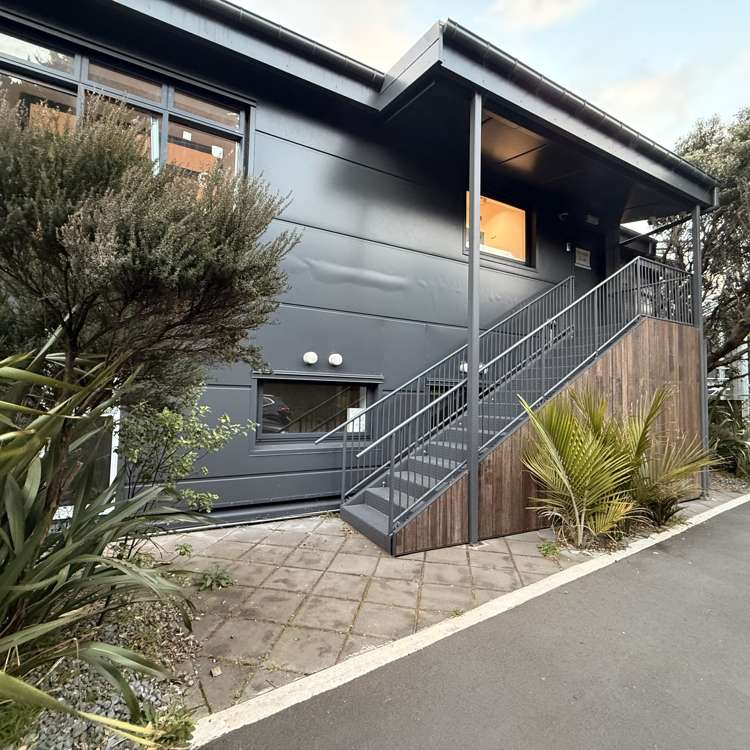 Unit 1/129B Park Road_0