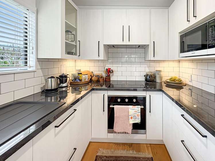 17 Cornwall Road 1227_8
