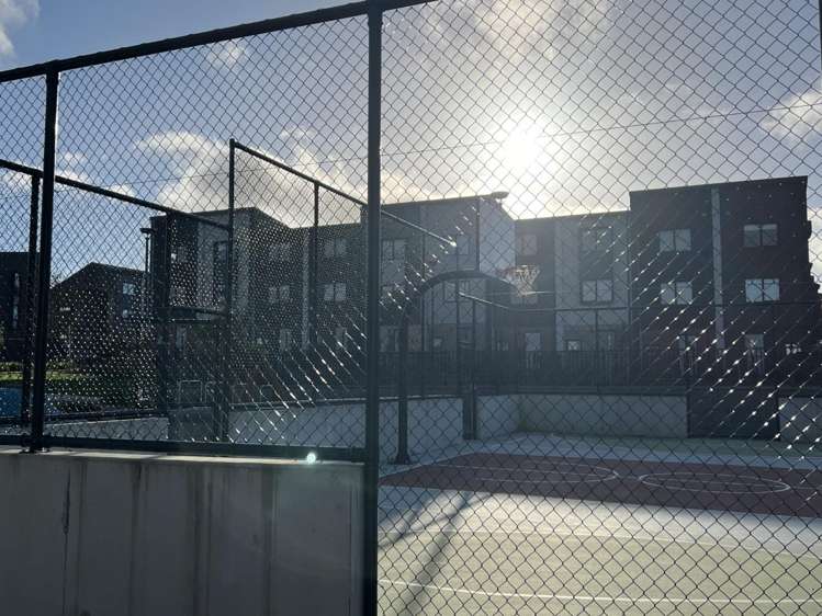 357 Glengarry Road Glen Eden_14