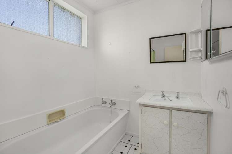 1A Fremont Grove Totara Park_17