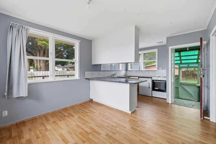 4 and 6 Resolute Way Papakura_14