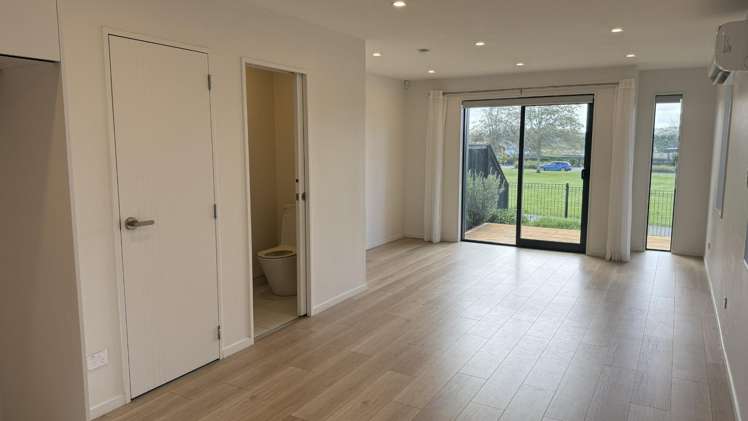 4/3 Walsh Road Milldale_22