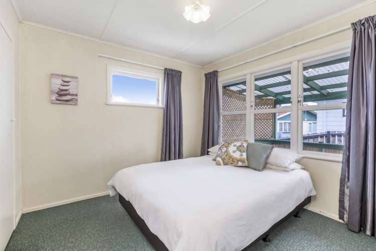 13 Matipo Road Te Atatu Peninsula_12