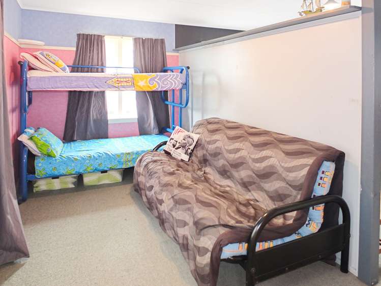 4 Andresen Street Foxton Beach_13